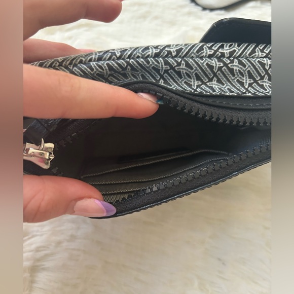 Cole Haan handbag - Picture 4 of 8